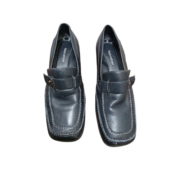 Naturalizer Women's Black Leather Loafers Slip-On Design Low Heel Size 6.5W - Picture 1 of 8